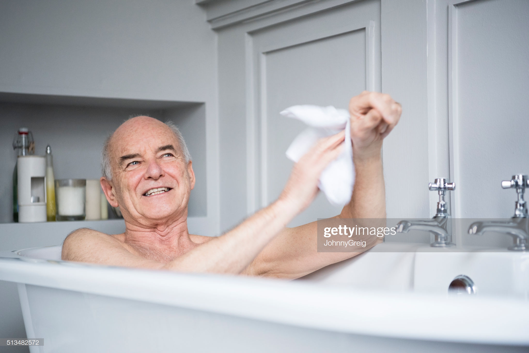 Cara memandikan penderita demensia tanpa susah payah Cara memandikan penderita demensia tanpa susah payah